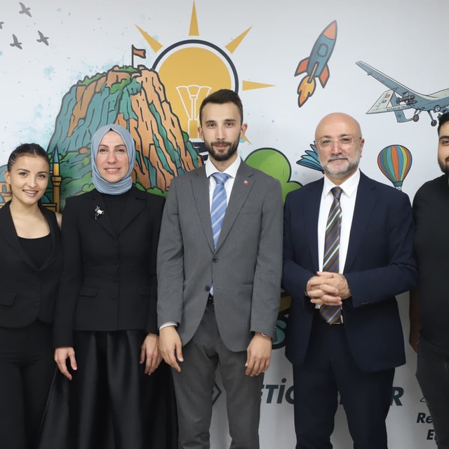 Gençlik ve Spor Bakan Yardımcısı Koçoğlu'ndan AK Parti Afyonkarahisar İl Ba...