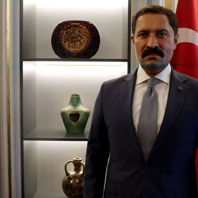 Hatay'da üç yılda 281 çocuk koruyucu aileyle sıcak yuvaya kavuştu