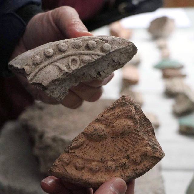 Tarlada bulunan çatı kiremidi, yıllar sonra uluslararası arkeolojik keşfin...