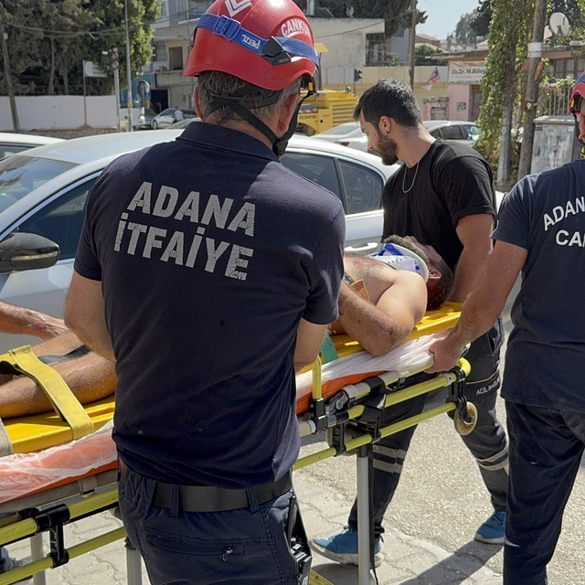 Adana'da havalandırma boşluğuna düşen boyacı yaralandı