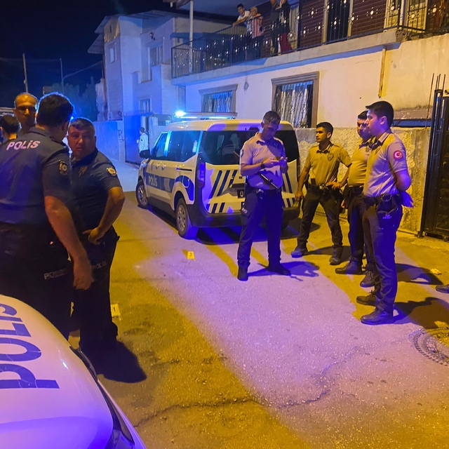 Adana'da komşuların kavgası: 3 yaralı, 7 gözaltı