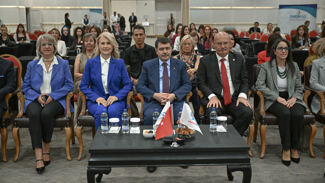 Kadın girişimciler ve yeni mezun gençler bir araya gelerek teknolojik dönüşüme imza atacak