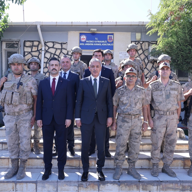 Mardin Valisi Tuncay Akkoyun, Mazıdağı ilçesinde ziyaretlerde bulundu