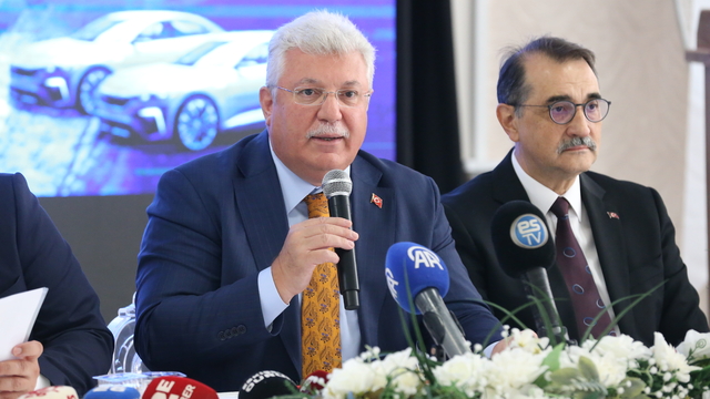 AK Parti Grup Başkanvekili Akbaşoğlu, Eskişehir'de konuştu: