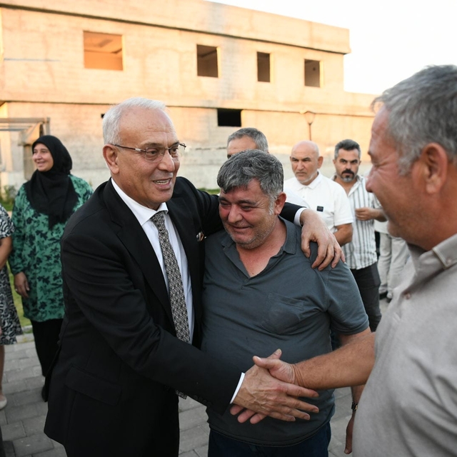 MHP Adana İl Başkanı Yusuf Kanlı Sarıçam ilçesinde vatandaşlarla buluştu