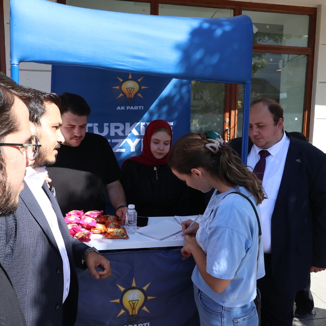 AK Parti Edirne Gençlik Kolları üye kayıtları gerçekleştirdi