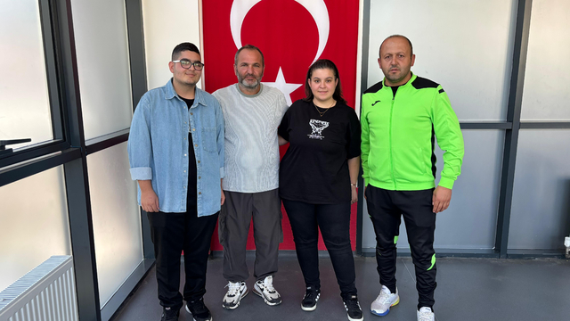 Isparta'da doğuştan görme engelli kardeşler, hayali olan BESYO bölümüne yerleşti