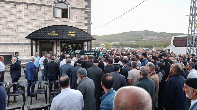 İstanbul'da vefat eden İHH Yönetim Kurulu üyesi Kaygan, Bingöl'de son yolculuğuna uğurlandı