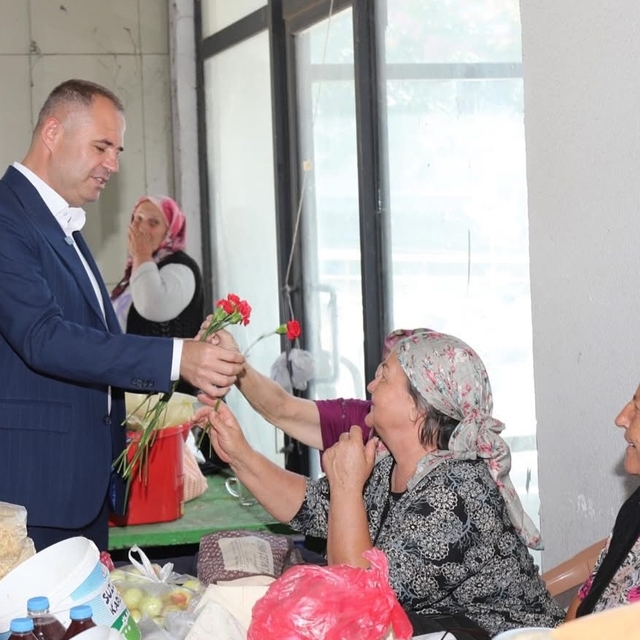 Kırklareli Belediye Başkanı Bulut, esnaf ziyaretinde bulundu