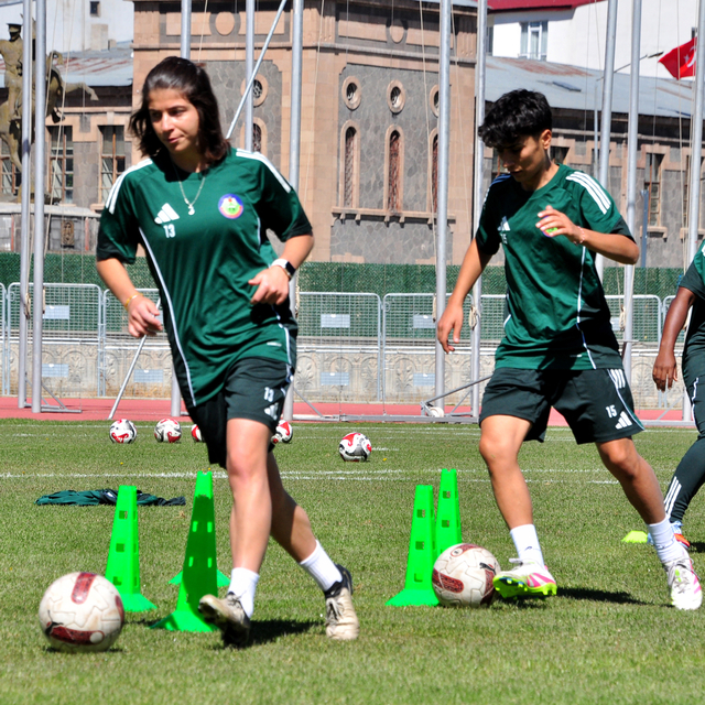 Yüksekovaspor Kadın Futbol Takımı oyuncusu Nurtel: Doğuda kadınların başarı...