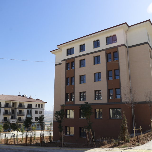 Malatya'da 11 bin konutun inşa edildiği Bahçebaşı'nda çalışmalar sürüyor