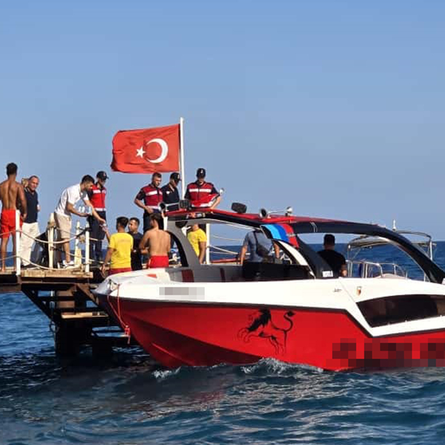 Deniz paraşütü teknesinin çarptığı Rus kadın öldü