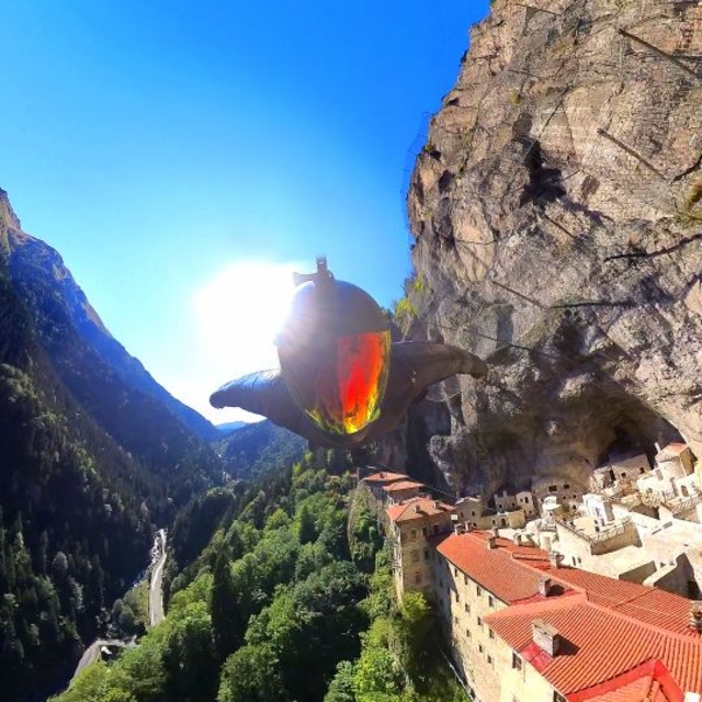 Sümela Manastırı'nda 'yarasa adam uçuşu'