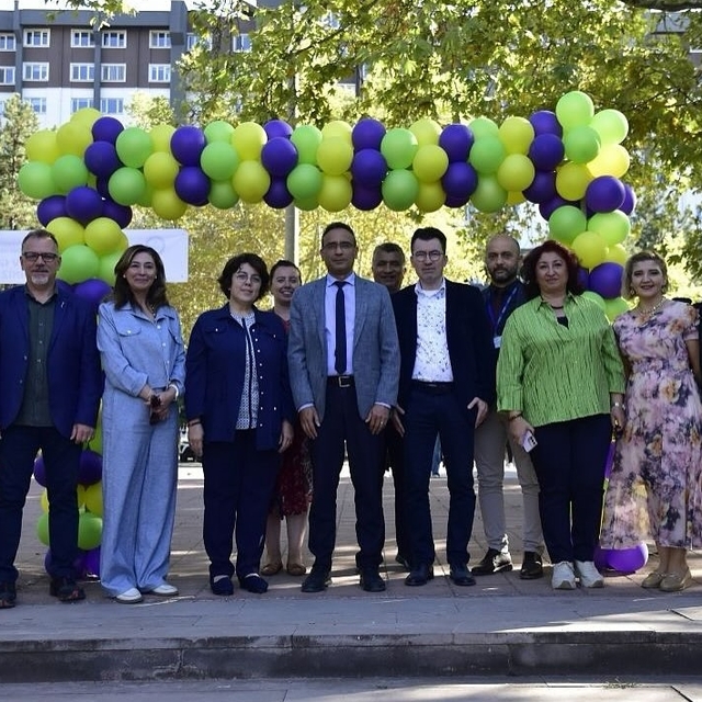 ESOGÜ Sağlık, Uygulama ve Araştırma Hastanesi çalışanları pilav gününde bul...