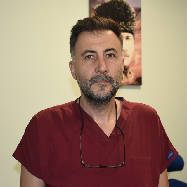 Malatya'dan canlı yayınlanan beyin baloncuğu anjiyo işlemi İstanbul'da izle...