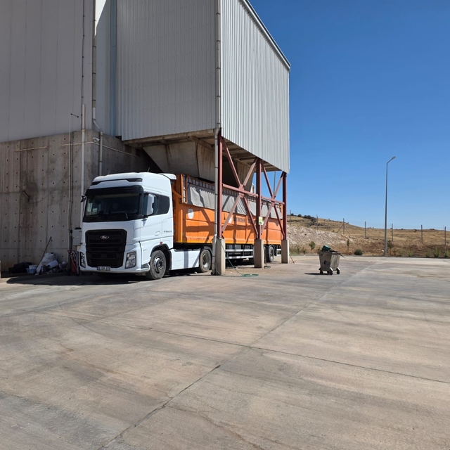 Mardin Büyükşehir Belediyesi atık taşıma kapasitesini artırdı