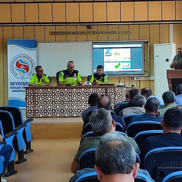 Seydişehir'de şoför ve rehber personeline eğitim verildi