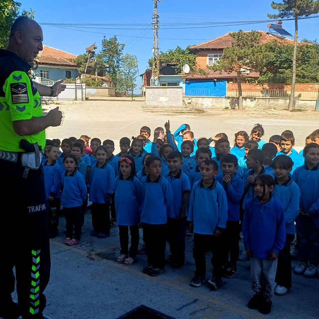Havza'da jandarma öğrencilere trafik eğitimi verdi