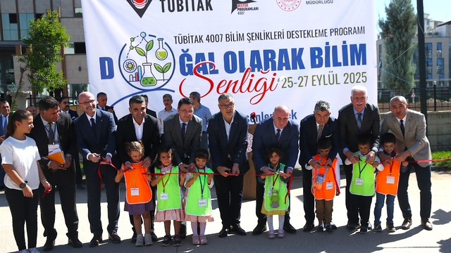 Diyarbakır'da "Doğal Olarak Bilim Şenliği" başladı