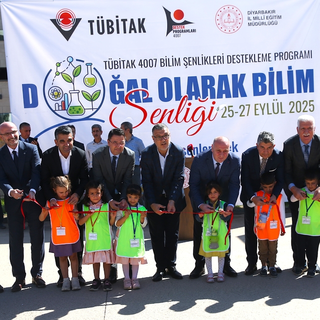 Diyarbakır'da "Doğal Olarak Bilim Şenliği" başladı