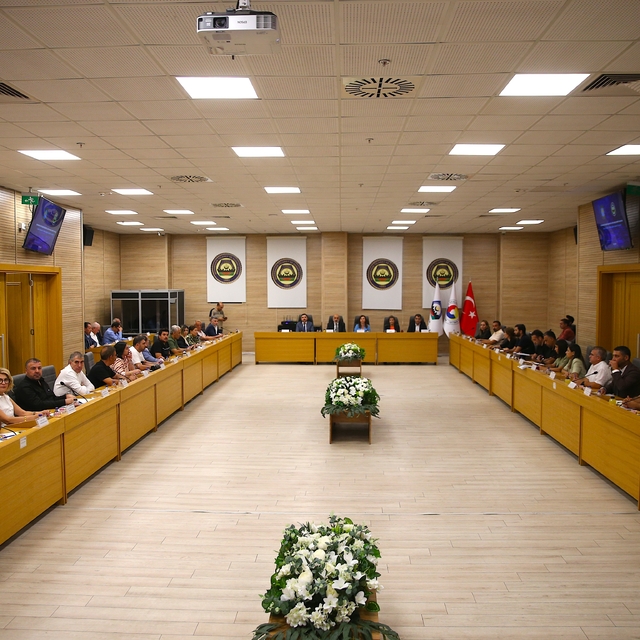 Diyarbakır'da "Kentin Sorunları ve Çözüm Önerileri" toplantısı gerçekleştir...