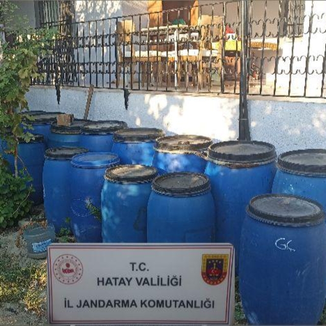 Hatay'da 5 bin litre sahte içki ele geçirildi