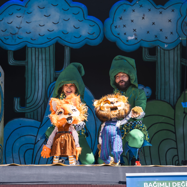 Bitlis'te "Bir Anadolu Şenliği" kapsamında tiyatro oyunları sahnelendi