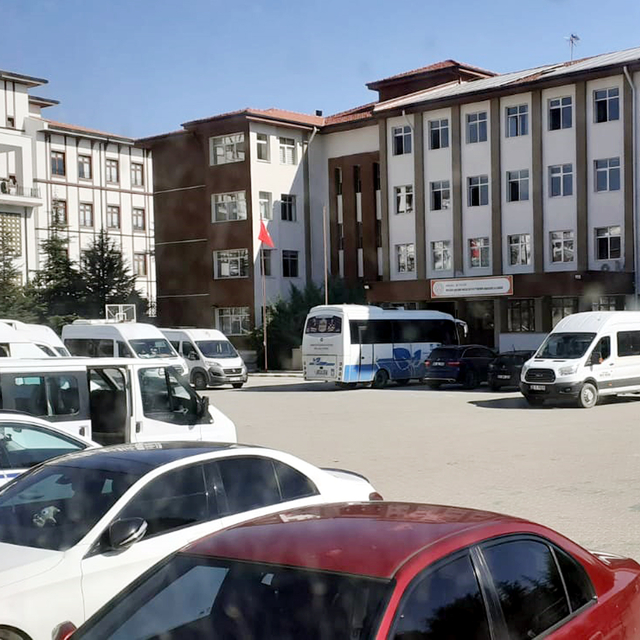 Beypazarı'nda servis araçları denetlendi, sürücülerine seminer verildi