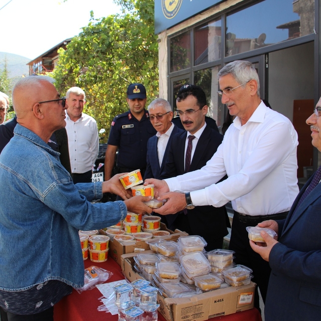 Pazar'da Ahilik Haftası'nda 600 kişiye Ahi pilavı dağıtıldı