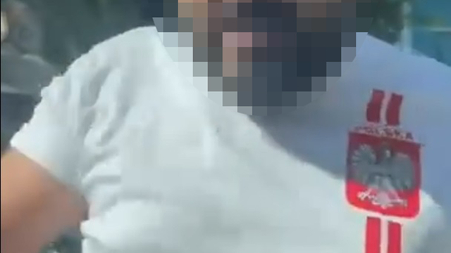 Tartıştığı sürücünün önünü kesip aracının camını yumruklayan şüpheli serbest