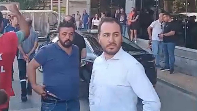 İzmir'de çöp yığınları tepkiye neden oldu (3)