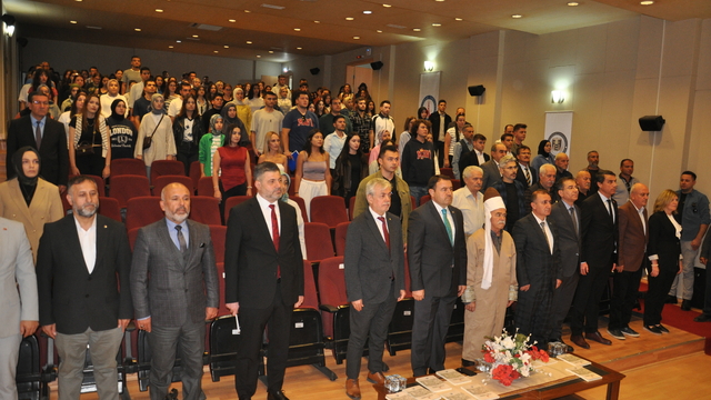 Kütahya'da Ahilik Haftası kapsamında panel ve "şed kuşanma" töreni düzenlendi