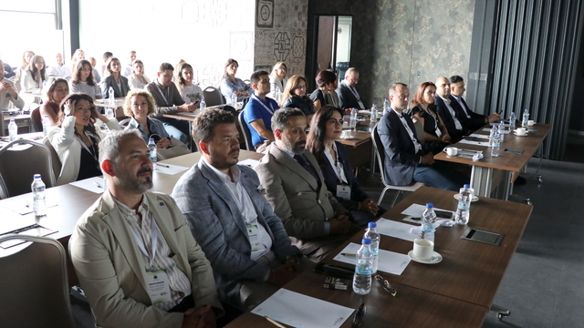İzmir'de sürdürülebilir kalkınma uygulama ve yaklaşımları görüşüldü