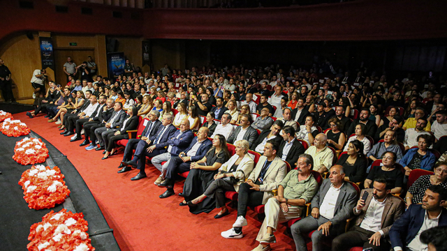 32. Uluslararası Adana Altın Koza Film Festivali'nde "Onur Ödülleri" törenle verildi