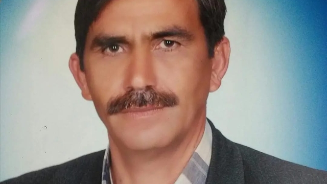 Devrilen traktörünün altında kalıp öldü