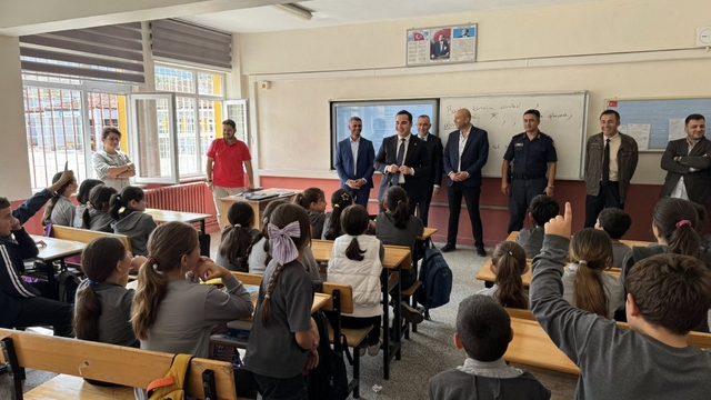 Salıpazarı'nda "Kahverengi Kokarca Topluyoruz Projesi" başlatıldı