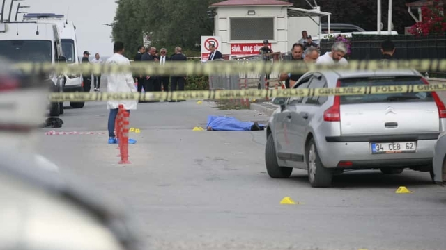 Yalova Adliyesi önünde silahlı kavga: 1 ölü, 1 yaralı (2)