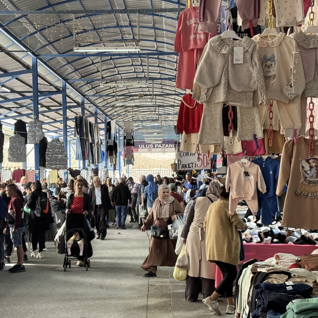 Edirne'de Bulgar ve Yunan turistlerin de ilgi gösterdiği "Sosyete Pazarı" m...