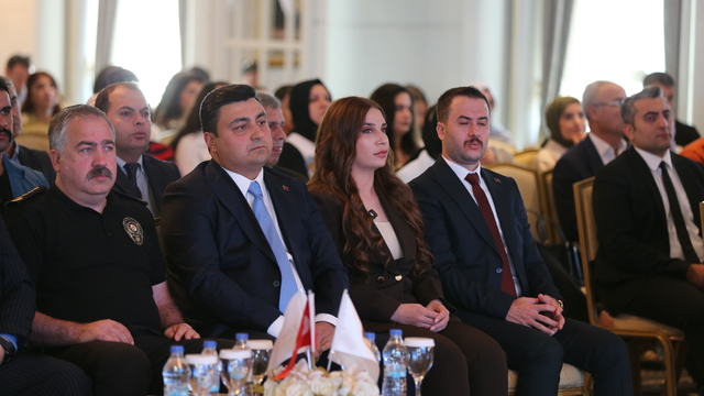 Van'da "Akıllı Şehirler ve Tesis Yönetiminde Gelecek Vizyonu" programı yapıldı