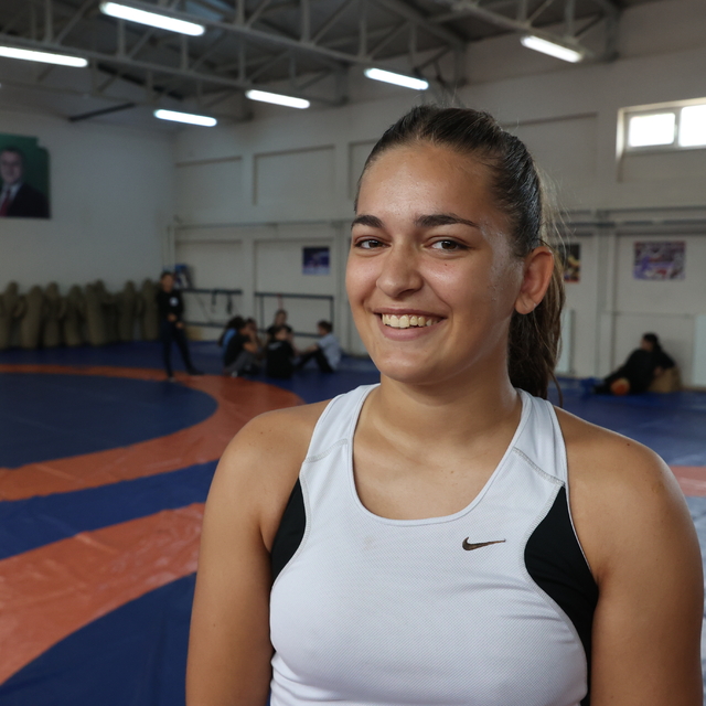 Kosovalı kadın güreşçiler Edirne'de kamp yapıyor