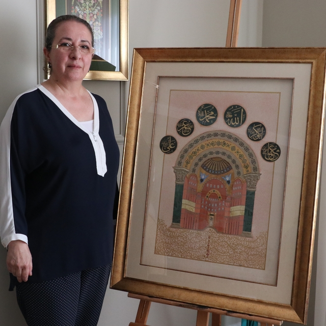 Kat'ı sanatçısı, sabırla işlediği kültürel mirası geleneksel motiflerle gel...