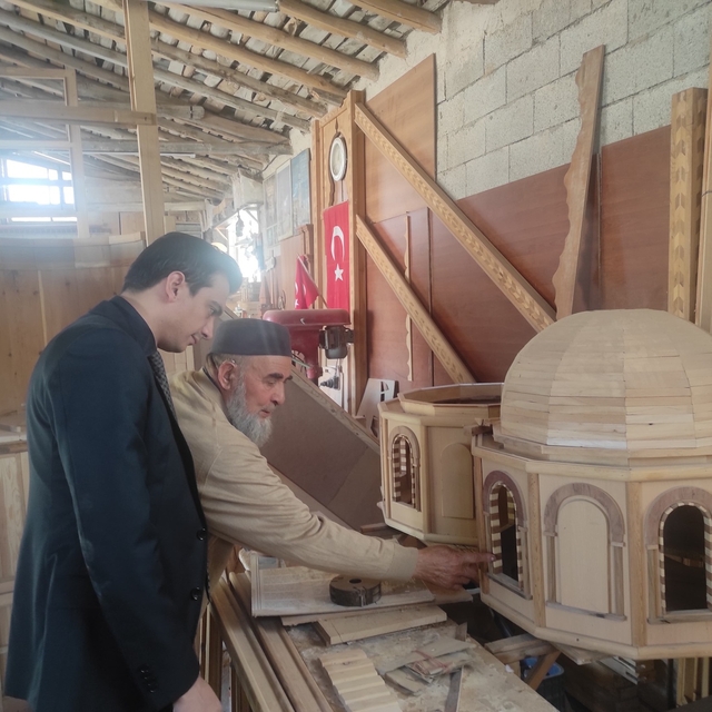 Eskil ilçesinde yılın ahisi ziyaret edildi