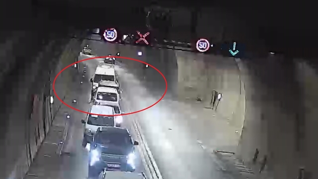 Tüneldeki zincirleme kaza kamerada; 2 yaralı