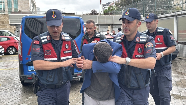 GÜNCELLEME - Samsun'da evinde karısını öldüren kişi trafikte yakalandı