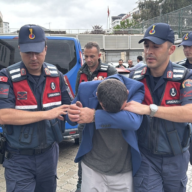 GÜNCELLEME - Samsun'da evinde karısını öldüren kişi trafikte yakalandı