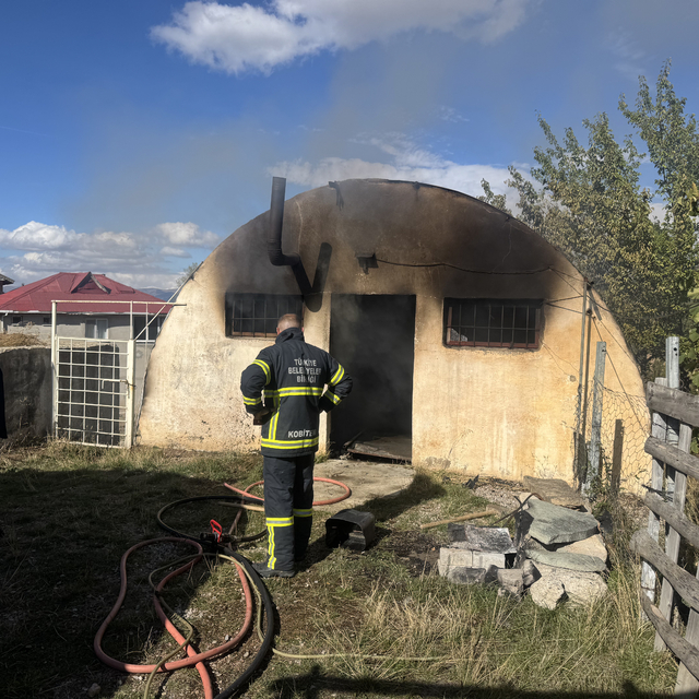 Gümüşhane'de konteynerde çıkan yangın söndürüldü