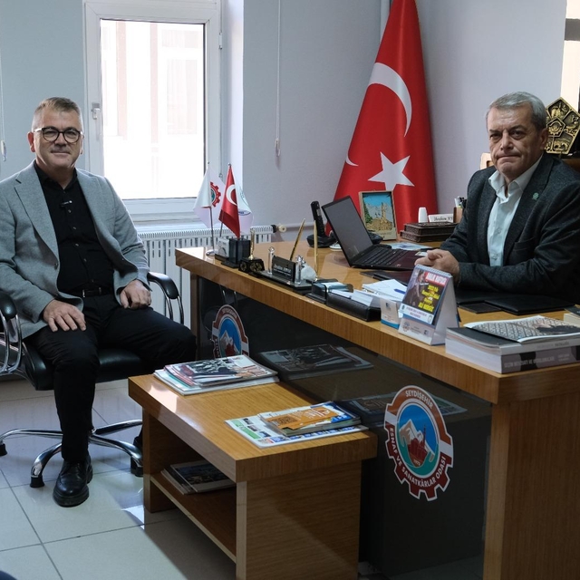 Belediye Başkanı Ustaoğlu, Ahilik Haftası kapsamında esnafı ziyaret etti