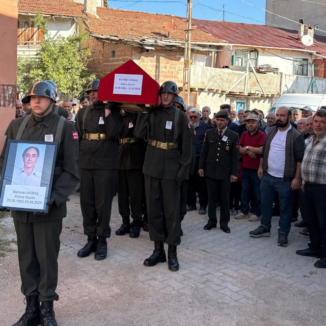 Kıbrıs gazisi Mehmet Akbaş'ın cenazesi Çankırı'da toprağa verildi