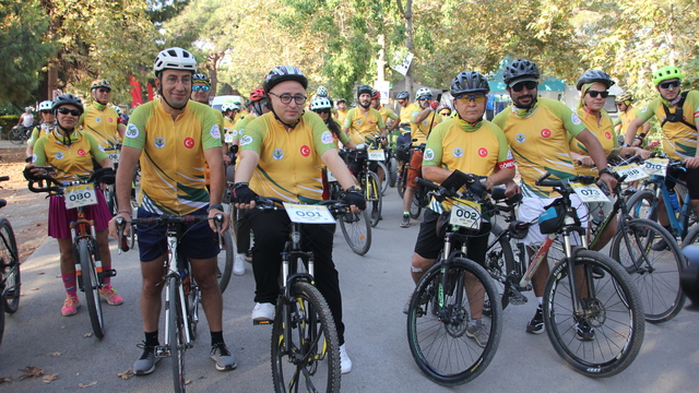 Erdemli'de "1. Limon Çiçeği Bisiklet Festivali" başladı