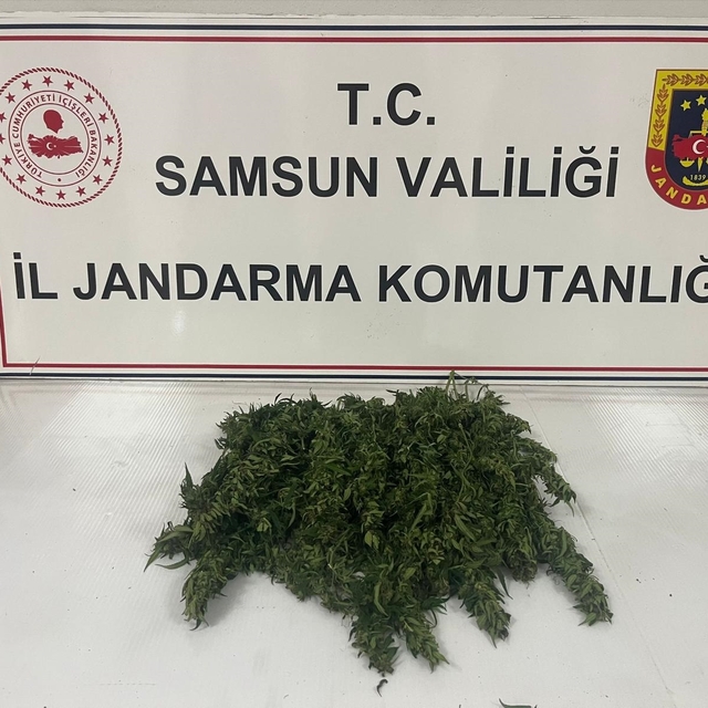 Samsun'da iş yerinde kubar esrar bulunan zanlı gözaltına alındı